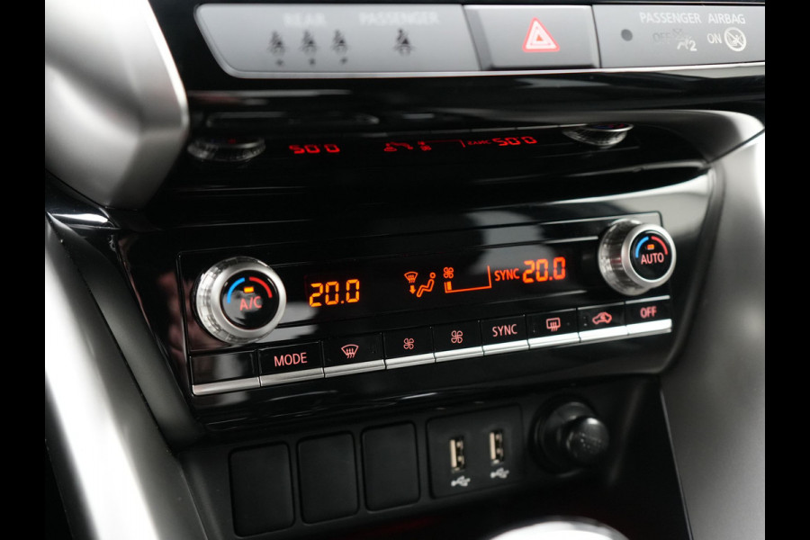 Mitsubishi Eclipse Cross 2.4 Intense PHEV 188pk Dealer O.H. | Camera | Keyless | Alcantara Sportstoelen Verwarmd | Apple Carplay | Cruise Control | Navigatie | DAB | Plug In Hybrid |