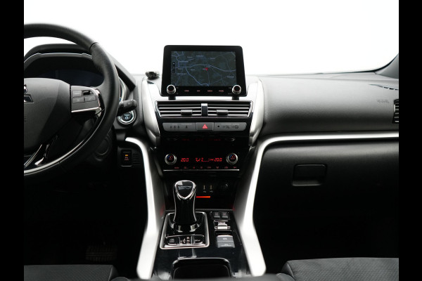 Mitsubishi Eclipse Cross 2.4 Intense PHEV 188pk Dealer O.H. | Camera | Keyless | Alcantara Sportstoelen Verwarmd | Apple Carplay | Cruise Control | Navigatie | DAB | Plug In Hybrid |