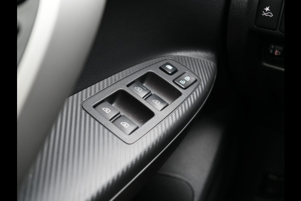 Mitsubishi Eclipse Cross 2.4 Intense PHEV 188pk Dealer O.H. | Camera | Keyless | Alcantara Sportstoelen Verwarmd | Apple Carplay | Cruise Control | Navigatie | DAB | Plug In Hybrid |