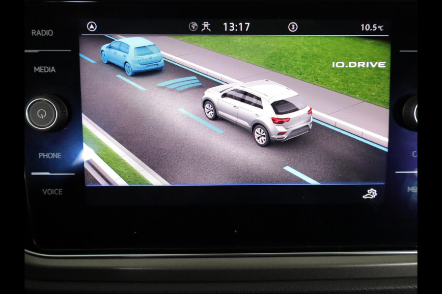 Volkswagen T-Roc 1.0 TSI T-Roc 110pk 6bak| airco| LM-velgen| Parksensors|