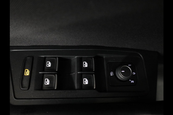 Volkswagen T-Roc 1.0 TSI T-Roc 110pk 6bak| airco| LM-velgen| Parksensors|