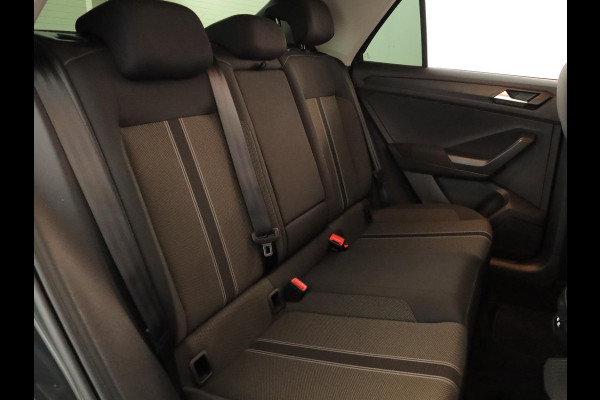 Volkswagen T-Roc 1.0 TSI T-Roc 110pk 6bak| airco| LM-velgen| Parksensors|