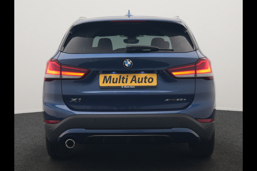 BMW X1 xDrive25e Sportline PHEV 221pk Dealer O.H. | Trekhaak Afn. | Camera | Adaptive LED | Hifi Sound | Sportstoelen Verwarmd | Sfeerverlichting | Apple Carplay | Navigatie | DAB | Cruise Control | Plug In Hybrid |