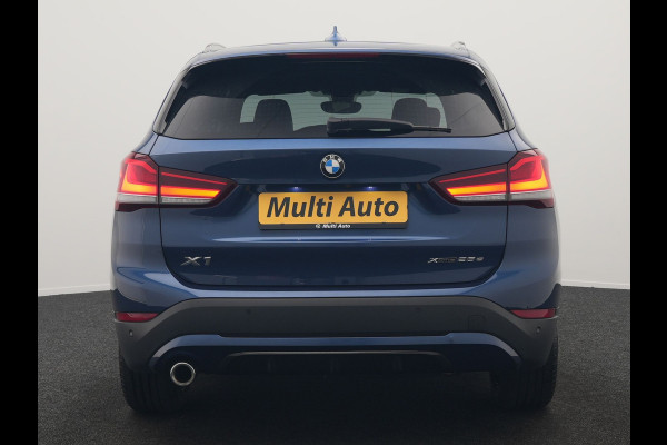 BMW X1 xDrive25e Sportline PHEV 221pk Dealer O.H. | Trekhaak Afn. | Camera | Adaptive LED | Hifi Sound | Sportstoelen Verwarmd | Sfeerverlichting | Apple Carplay | Navigatie | DAB | Cruise Control | Plug In Hybrid |