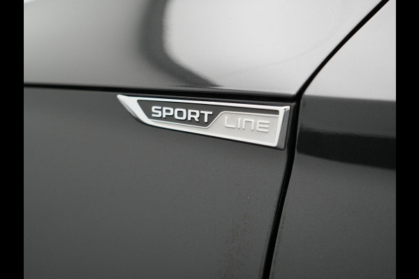 Škoda Superb Combi 1.4 TSI iV Sportline Business PHEV 218pk Dealer O.H | Trekhaak af Fabriek | Adaptive Cruise | 360 Camera | Alcantara Sportstoelen Memory & Verwarmd | 19"L.M | Keyless | Crystal LED | Plug In Hybrid |