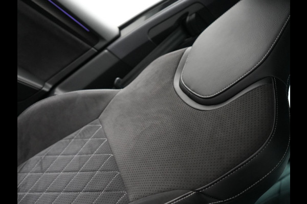 Škoda Superb Combi 1.4 TSI iV Sportline Business PHEV 218pk Dealer O.H | Trekhaak af Fabriek | Adaptive Cruise | 360 Camera | Alcantara Sportstoelen Memory & Verwarmd | 19"L.M | Keyless | Crystal LED | Plug In Hybrid |
