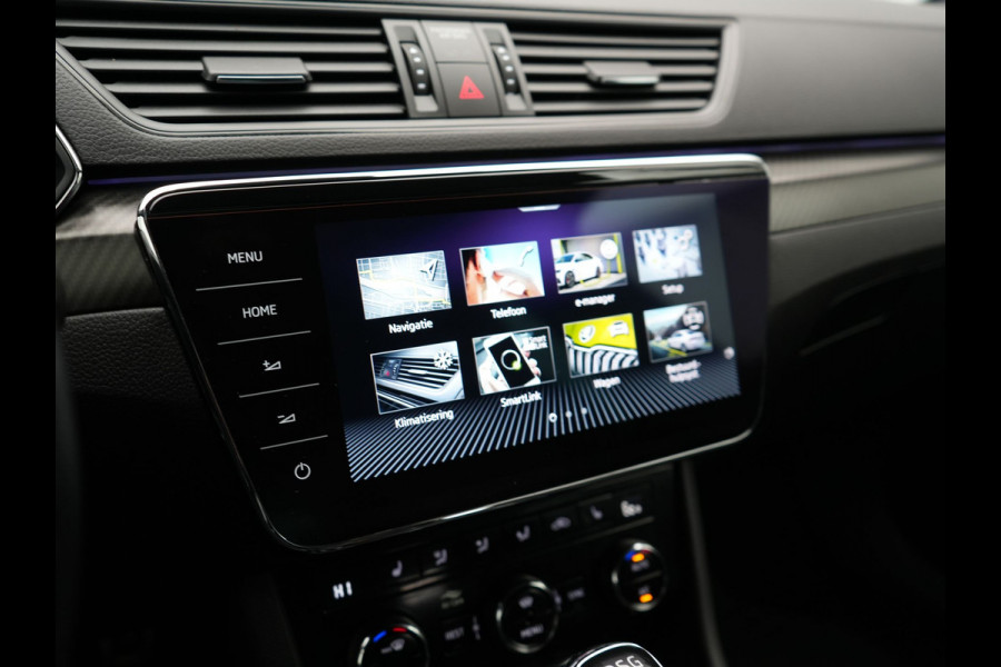 Škoda Superb Combi 1.4 TSI iV Sportline Business PHEV 218pk Dealer O.H | Trekhaak af Fabriek | Adaptive Cruise | 360 Camera | Alcantara Sportstoelen Memory & Verwarmd | 19"L.M | Keyless | Crystal LED | Plug In Hybrid |