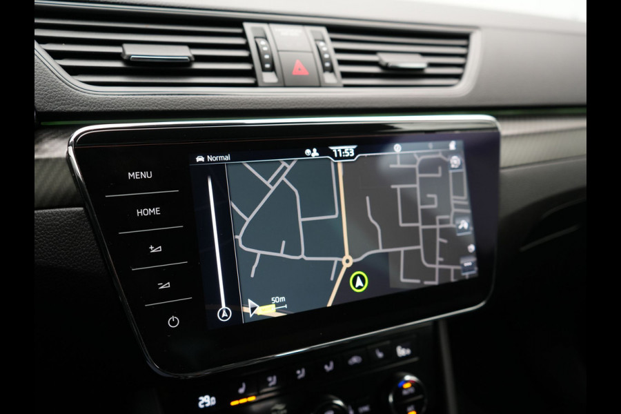 Škoda Superb Combi 1.4 TSI iV Sportline Business PHEV 218pk Dealer O.H | Trekhaak af Fabriek | Adaptive Cruise | 360 Camera | Alcantara Sportstoelen Memory & Verwarmd | 19"L.M | Keyless | Crystal LED | Plug In Hybrid |