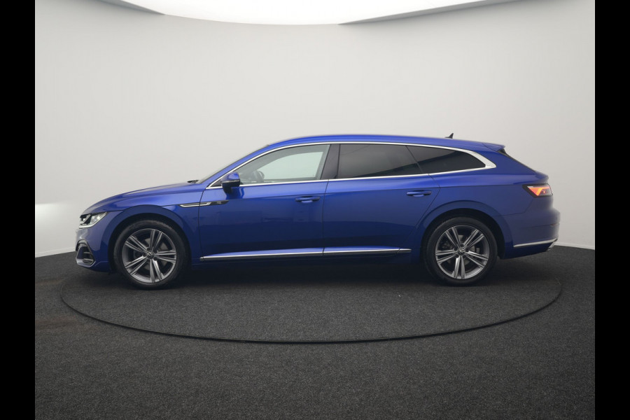 Volkswagen Arteon Shooting Brake 1.4 TSI eHybrid R-Line PHEV 218pk Dealer O.H. | Trekhaak Af Fabriek | Adaptive Cruise | Lederen Sportstoelen Memory & Massage | Keyless | Apple Carplay | Stoelverwarming | Navigatie | DAB | Plug In Hybrid |