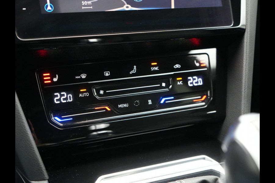 Volkswagen Arteon Shooting Brake 1.4 TSI eHybrid R-Line PHEV 218pk Dealer O.H. | Trekhaak Af Fabriek | Adaptive Cruise | Lederen Sportstoelen Memory & Massage | Keyless | Apple Carplay | Stoelverwarming | Navigatie | DAB | Plug In Hybrid |