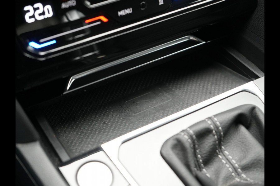 Volkswagen Arteon Shooting Brake 1.4 TSI eHybrid R-Line PHEV 218pk Dealer O.H. | Trekhaak Af Fabriek | Adaptive Cruise | Lederen Sportstoelen Memory & Massage | Keyless | Apple Carplay | Stoelverwarming | Navigatie | DAB | Plug In Hybrid |