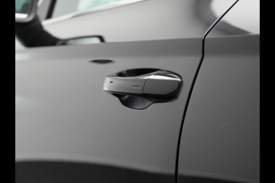 Seat Ateca 1.4 EcoTSI Xcellence Business Intense 150pk | Camera | Beats  Audio | Lederen Sportstoelen Verwarmd | Sfeerverlichting | Apple Carplay | Keyless | Virtual Cockpit | Cruise Control | Navigatie | DAB |