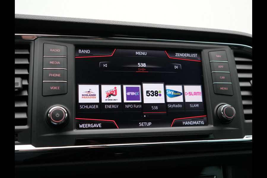 Seat Ateca 1.4 EcoTSI Xcellence Business Intense 150pk | Camera | Beats  Audio | Lederen Sportstoelen Verwarmd | Sfeerverlichting | Apple Carplay | Keyless | Virtual Cockpit | Cruise Control | Navigatie | DAB |