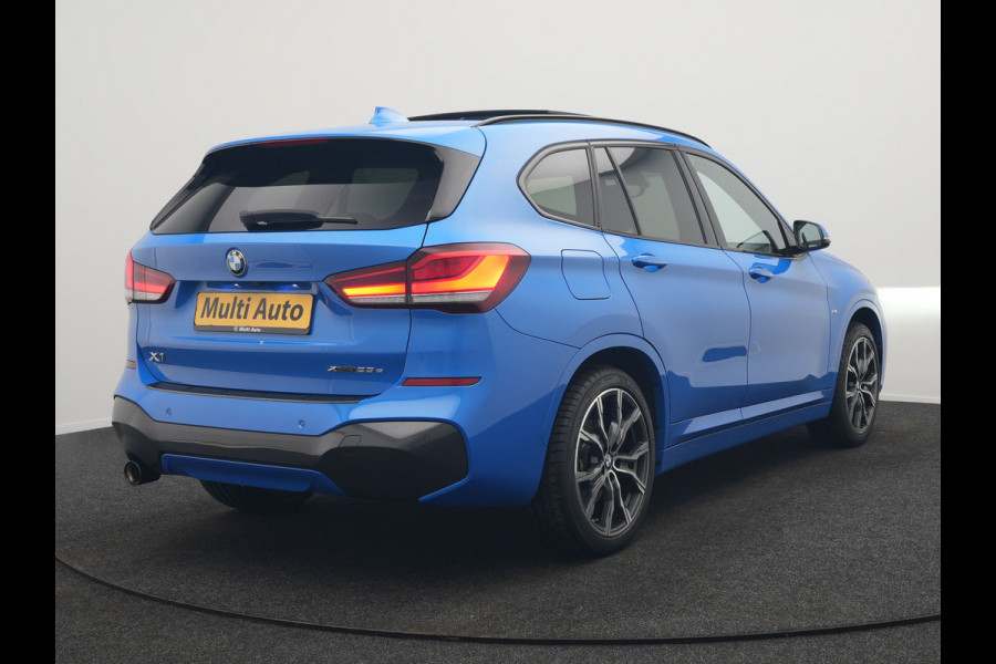 BMW X1 xDrive25e M Sport PHEV 221pk Dealer O.H | Trekhaak Afn. | Panodak | Camera | Sportstoelen & Sportstuur Verwarmd | Hifi Audio | Cruise Control | Sfeerverlichting | Navigatie | DAB | 19"L.M | Plug In Hybrid |