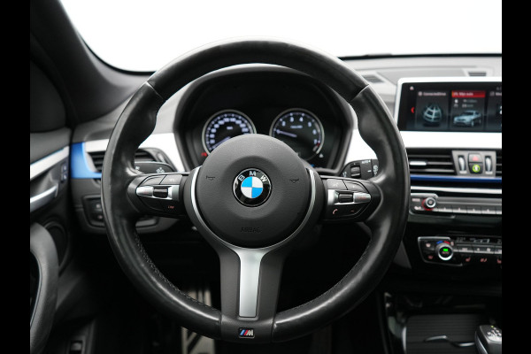 BMW X1 xDrive25e M Sport PHEV 221pk Dealer O.H | Trekhaak Afn. | Panodak | Camera | Sportstoelen & Sportstuur Verwarmd | Hifi Audio | Cruise Control | Sfeerverlichting | Navigatie | DAB | 19"L.M | Plug In Hybrid |