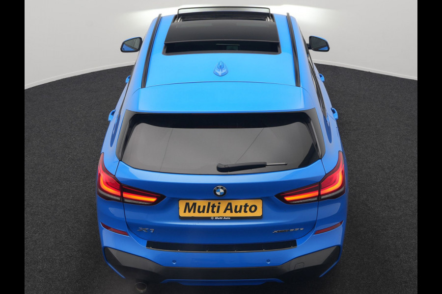 BMW X1 xDrive25e M Sport PHEV 221pk Dealer O.H | Trekhaak Afn. | Panodak | Camera | Sportstoelen & Sportstuur Verwarmd | Hifi Audio | Cruise Control | Sfeerverlichting | Navigatie | DAB | 19"L.M | Plug In Hybrid |