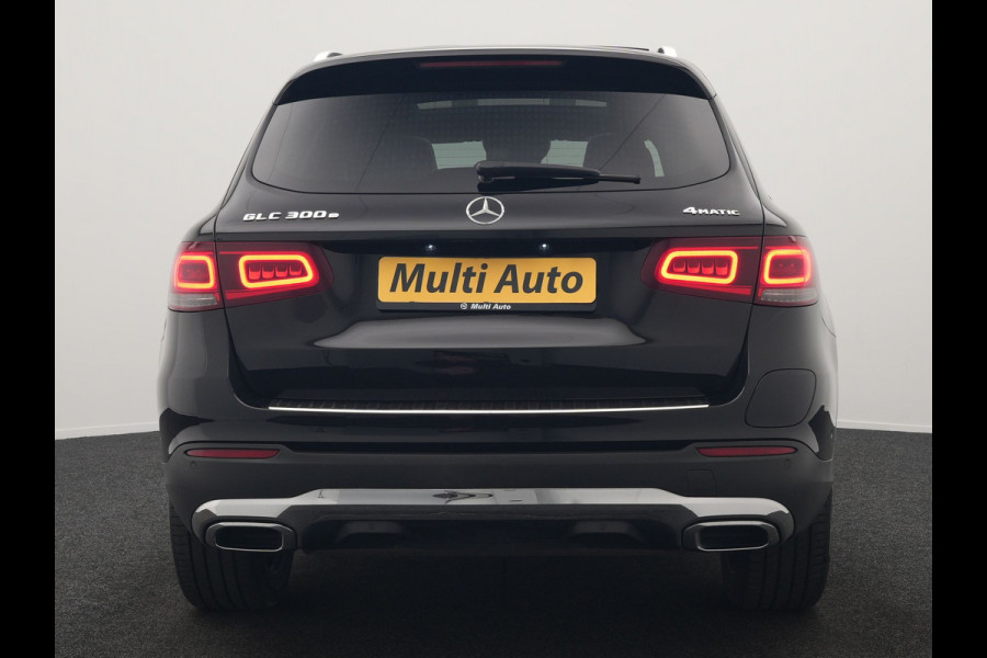 Mercedes-Benz GLC 300e 4MATIC Premium Plus PHEV 320pk Dealer O.H | Panodak | Trekhaak af Fabriek | Adaptive Cruise | Multibeam LED | 20" L.M | Apple Carplay | Sfeerverlichting | Camera | BLIS |