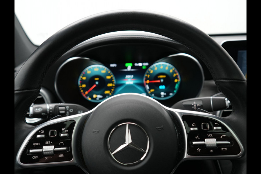 Mercedes-Benz GLC 300e 4MATIC Premium Plus PHEV 320pk Dealer O.H | Panodak | Trekhaak af Fabriek | Adaptive Cruise | Multibeam LED | 20" L.M | Apple Carplay | Sfeerverlichting | Camera | BLIS |