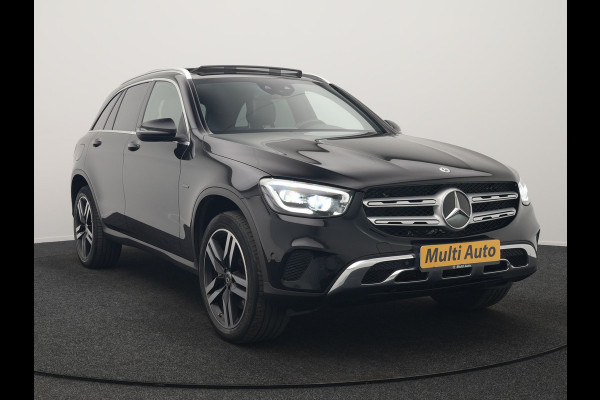 Mercedes-Benz GLC 300e 4MATIC Premium Plus PHEV 320pk Dealer O.H | Panodak | Trekhaak af Fabriek | Adaptive Cruise | Multibeam LED | 20" L.M | Apple Carplay | Sfeerverlichting | Camera | BLIS |