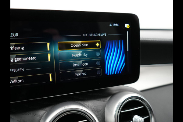Mercedes-Benz GLC 300e 4MATIC Premium Plus PHEV 320pk Dealer O.H | Panodak | Trekhaak af Fabriek | Adaptive Cruise | Multibeam LED | 20" L.M | Apple Carplay | Sfeerverlichting | Camera | BLIS |