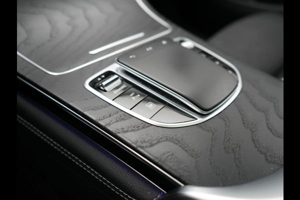 Mercedes-Benz GLC 300e 4MATIC Premium Plus PHEV 320pk Dealer O.H | Panodak | Trekhaak af Fabriek | Adaptive Cruise | Multibeam LED | 20" L.M | Apple Carplay | Sfeerverlichting | Camera | BLIS |