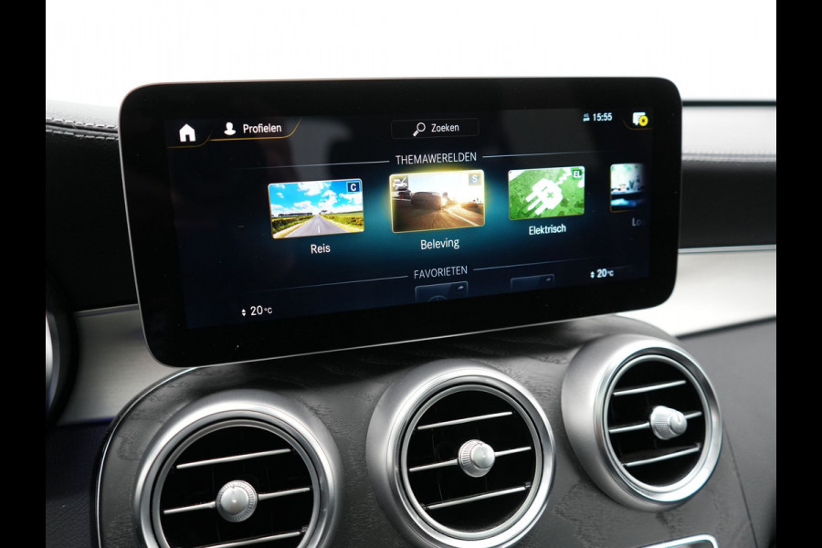 Mercedes-Benz GLC 300e 4MATIC Premium Plus PHEV 320pk Dealer O.H | Panodak | Trekhaak af Fabriek | Adaptive Cruise | Multibeam LED | 20" L.M | Apple Carplay | Sfeerverlichting | Camera | BLIS |