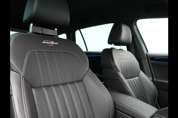 Škoda Superb Combi 1.4 TSI iV Laurin & Klement PHEV 218pk Dealer O.H. | Adaptive Cruise | 360 Camera | Canton Audio | Lederen Comfortstoelen Memory & Massage & Ventilatie | Sfeerverlichting | Stoelen & Stuur Verwarmd | Apple Carplay | Blis | Keyless | Plug In Hybrid |
