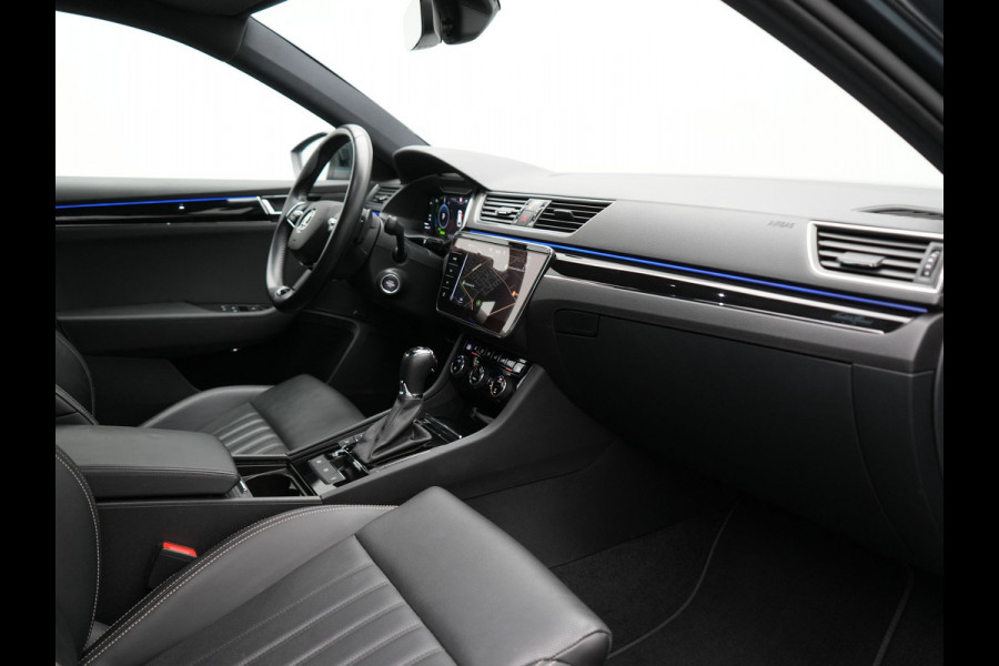 Škoda Superb Combi 1.4 TSI iV Laurin & Klement PHEV 218pk Dealer O.H. | Adaptive Cruise | 360 Camera | Canton Audio | Lederen Comfortstoelen Memory & Massage & Ventilatie | Sfeerverlichting | Stoelen & Stuur Verwarmd | Apple Carplay | Blis | Keyless | Plug In Hybrid |