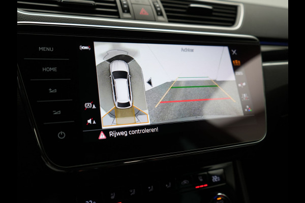 Škoda Superb Combi 1.4 TSI iV Laurin & Klement PHEV 218pk Dealer O.H. | Adaptive Cruise | 360 Camera | Canton Audio | Lederen Comfortstoelen Memory & Massage & Ventilatie | Sfeerverlichting | Stoelen & Stuur Verwarmd | Apple Carplay | Blis | Keyless | Plug In Hybrid |