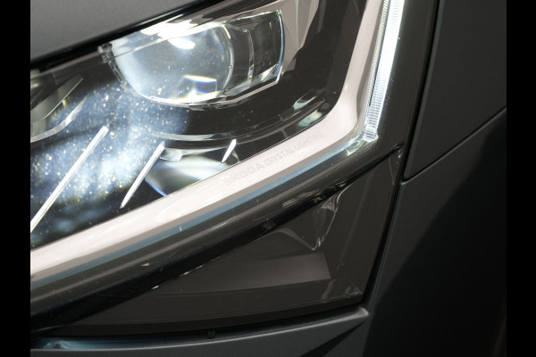 Škoda Superb Combi 1.4 TSI iV Laurin & Klement PHEV 218pk Dealer O.H. | Adaptive Cruise | 360 Camera | Canton Audio | Lederen Comfortstoelen Memory & Massage & Ventilatie | Sfeerverlichting | Stoelen & Stuur Verwarmd | Apple Carplay | Blis | Keyless | Plug In Hybrid |