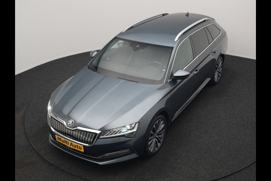 Škoda Superb Combi 1.4 TSI iV Laurin & Klement PHEV 218pk Dealer O.H. | Adaptive Cruise | 360 Camera | Canton Audio | Lederen Comfortstoelen Memory & Massage & Ventilatie | Sfeerverlichting | Stoelen & Stuur Verwarmd | Apple Carplay | Blis | Keyless | Plug In Hybrid |
