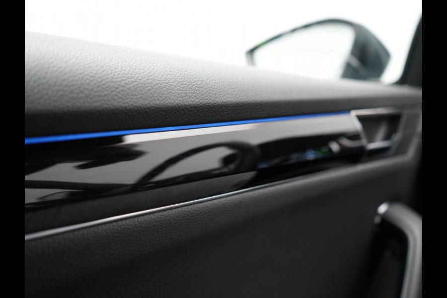 Škoda Superb Combi 1.4 TSI iV Laurin & Klement PHEV 218pk Dealer O.H. | Adaptive Cruise | 360 Camera | Canton Audio | Lederen Comfortstoelen Memory & Massage & Ventilatie | Sfeerverlichting | Stoelen & Stuur Verwarmd | Apple Carplay | Blis | Keyless | Plug In Hybrid |