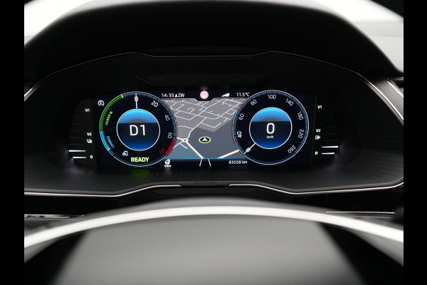 Škoda Superb Combi 1.4 TSI iV Laurin & Klement PHEV 218pk Dealer O.H. | Adaptive Cruise | 360 Camera | Canton Audio | Lederen Comfortstoelen Memory & Massage & Ventilatie | Sfeerverlichting | Stoelen & Stuur Verwarmd | Apple Carplay | Blis | Keyless | Plug In Hybrid |