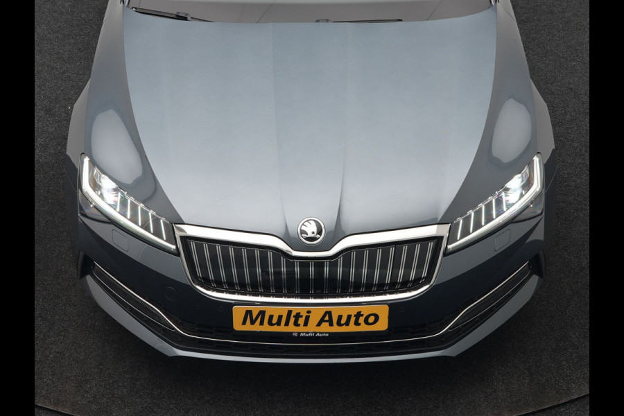 Škoda Superb Combi 1.4 TSI iV Laurin & Klement PHEV 218pk Dealer O.H. | Adaptive Cruise | 360 Camera | Canton Audio | Lederen Comfortstoelen Memory & Massage & Ventilatie | Sfeerverlichting | Stoelen & Stuur Verwarmd | Apple Carplay | Blis | Keyless | Plug In Hybrid |