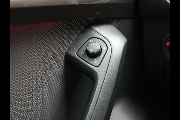 Seat Ateca 1.5 TSI 4DRIVE Xcellence Business Intense 150pk | Panodak | 360 Camera | Sfeerverlichting | Keyless | LED Koplampen | Apple Carplay | Navigatie | Virtual Cockpit |