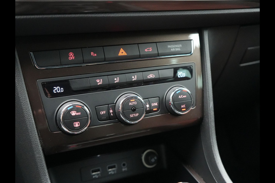 Seat Ateca 1.5 TSI 4DRIVE Xcellence Business Intense 150pk | Panodak | 360 Camera | Sfeerverlichting | Keyless | LED Koplampen | Apple Carplay | Navigatie | Virtual Cockpit |