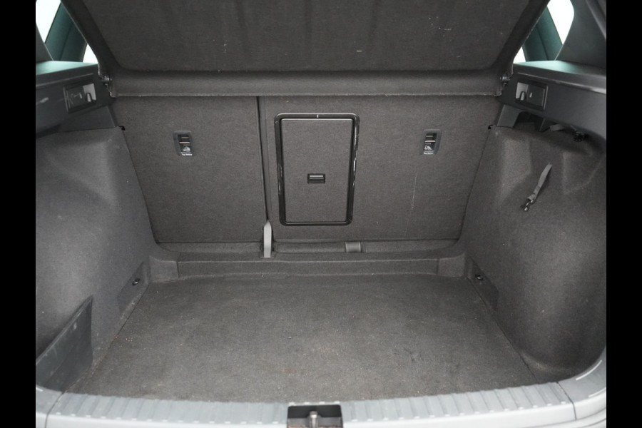 Seat Ateca 1.5 TSI 4DRIVE Xcellence Business Intense 150pk | Panodak | 360 Camera | Sfeerverlichting | Keyless | LED Koplampen | Apple Carplay | Navigatie | Virtual Cockpit |