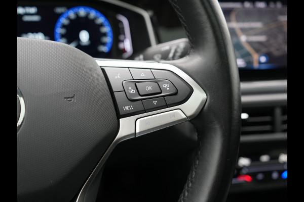 Volkswagen Taigo 1.0 TSI DSG Style 110pk Dealer O.H | Panodak | Camera | Adaptive Cruise | Alcantara Sportstoelen Verwarmd | IQ Light | IQ Drive | Keyless | Apple CarPlay | Navigatie | Virtual | DAB |