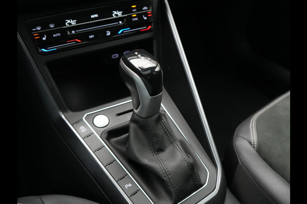 Volkswagen Taigo 1.0 TSI DSG Style 110pk Dealer O.H | Panodak | Camera | Adaptive Cruise | Alcantara Sportstoelen Verwarmd | IQ Light | IQ Drive | Keyless | Apple CarPlay | Navigatie | Virtual | DAB |