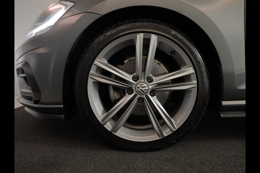 Volkswagen Golf 1.5 TSI Highline Business R 150pk DSG| Camera| Navi| 18'LM-velgen