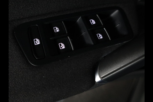 Volkswagen Golf 1.5 TSI Highline Business R 150pk DSG| Camera| Navi| 18'LM-velgen