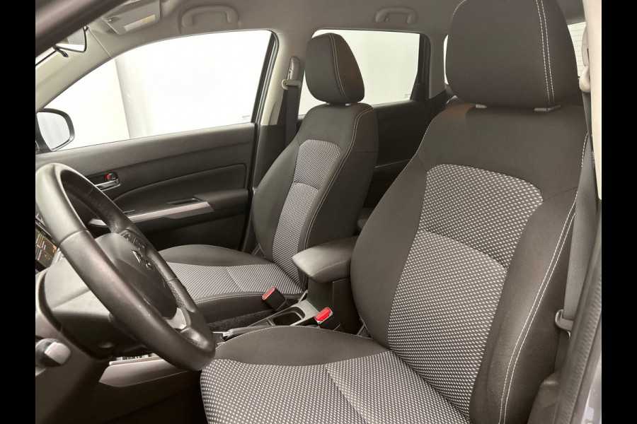 Suzuki Vitara 1.4 Boosterjet Select | 140PK | Trekhaak | Camera | Stoelverwarming