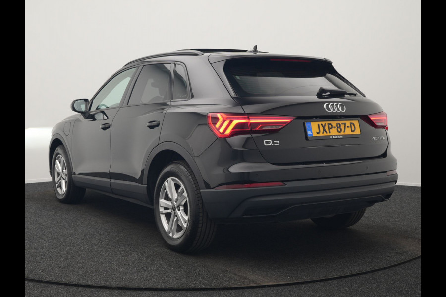 Audi Q3 45 TFSI e PHEV 245pk Dealer O.H. | Trekhaak Af Fabriek | Panodak | Camera | Alcantara Sportstoelen Verwarmd | Apple Carplay | Keyless | Blis | LED Koplampen | Virtual | Navigatie | DAB | Plug In Hybrid |
