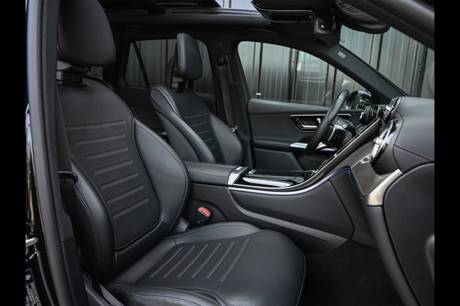 Mercedes-Benz GLC 300e 4MATIC AMG Line | Panoramadak | Burmester | Night pack | Head-up | 360 camera | Digital light | Keyless | Stoelverwarming | Ambiance interieur