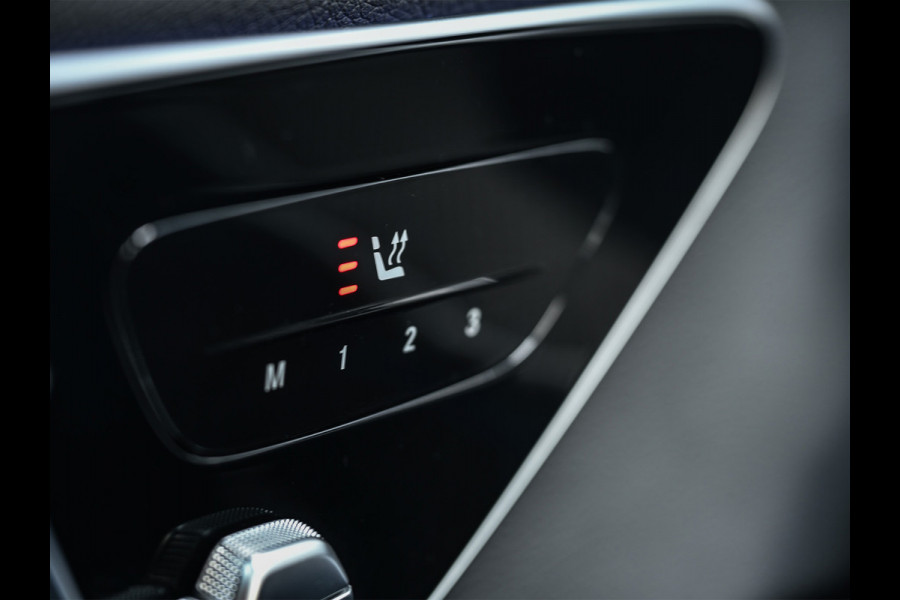 Mercedes-Benz GLC 300e 4MATIC AMG Line | Panoramadak | Burmester | Night pack | Head-up | 360 camera | Digital light | Keyless | Stoelverwarming | Ambiance interieur