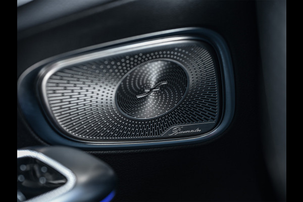 Mercedes-Benz GLC 300e 4MATIC AMG Line | Panoramadak | Burmester | Night pack | Head-up | 360 camera | Digital light | Keyless | Stoelverwarming | Ambiance interieur