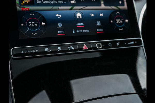 Mercedes-Benz GLC 300e 4MATIC AMG Line | Panoramadak | Burmester | Night pack | Head-up | 360 camera | Digital light | Keyless | Stoelverwarming | Ambiance interieur