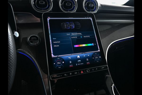 Mercedes-Benz GLC 300e 4MATIC AMG Line | Panoramadak | Burmester | Night pack | Head-up | 360 camera | Digital light | Keyless | Stoelverwarming | Ambiance interieur