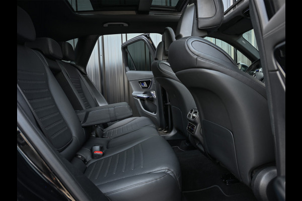 Mercedes-Benz GLC 300e 4MATIC AMG Line | Panoramadak | Burmester | Night pack | Head-up | 360 camera | Digital light | Keyless | Stoelverwarming | Ambiance interieur
