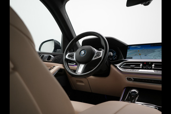 BMW X5 xDrive45e X Line PHEV 395pk Dealer O.H. | Trekhaak Af Fabriek | Luchtvering | Adaptive Cruise | Head Up | 360 Camera | Adaptief Onderstel | Laser LED | Lederen Sportstoelen Memory & Verwarmd | Sfeerverlichting | Keyless | Plug In H